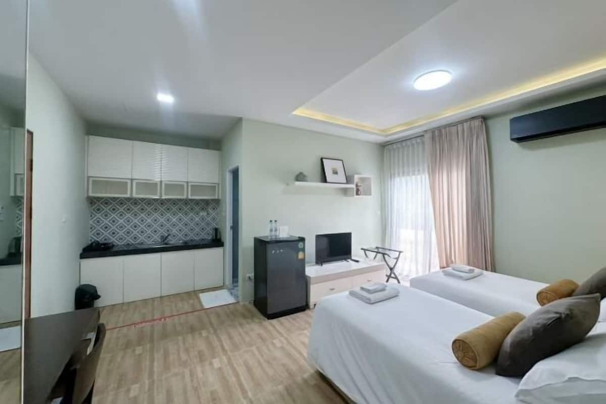 1 bedroom, free WiFi, bed sheets