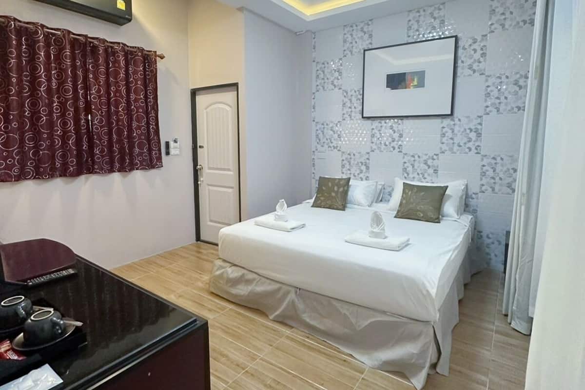Standard King Room | Phòng cách âm, truy cập Internet không dây miễn phí, bộ trải giường 