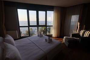 Free minibar, bed sheets - Tasliman Otel (Cinarcik)