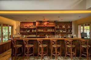 3 restaurantes; se sirven desayunos, comidas, cenas y brunch