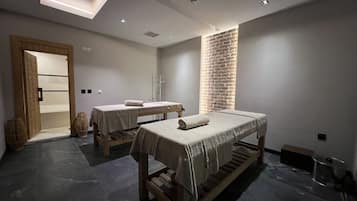Couples treatment room(s), Turkish bath/hammam, body treatments