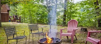 Rustic Log Cabin with Private Dock on the Lake!