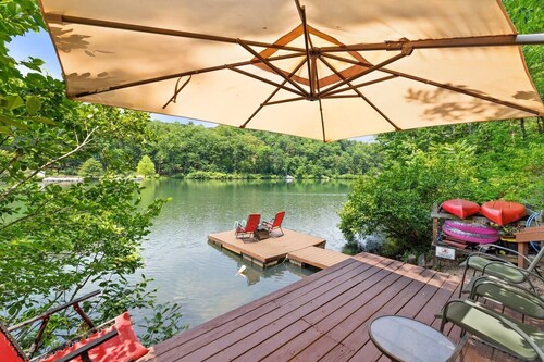 Rustic Log Cabin with Private Dock on the Lake!