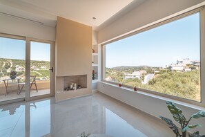Interior - Minon Olive: A beautyfull house near Knossos, Iraklion, Crete (Πατσίδες)