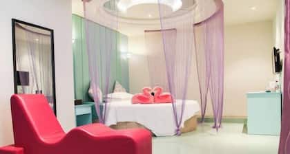 Tianshang Renjian Motel