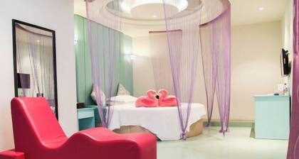 Tianshang Renjian Motel