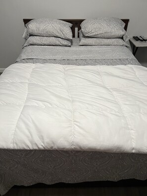 1 bedroom, desk, iron/ironing board, free WiFi