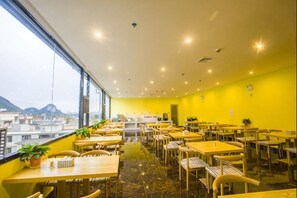 Unclassified image, 3 of 57, button - Tao Flute Hotel (Guilin)