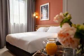 Premium bedding, memory foam beds, individually decorated - Corner Set (Cholet)