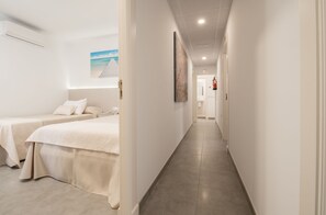 Twin Room (small) | Hallway