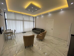 Familienvilla, 2 Schlafzimmer, eigener Pool, Meerblick | Wohnbereich