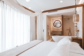 Egyptian cotton sheets, premium bedding, down duvets, pillow-top beds - Cocopalm Villas Naxos (Naxos)