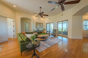 Smart TV, fireplace, video games, ping pong