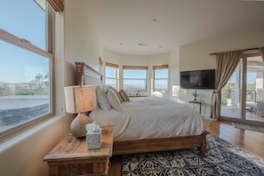 6 habitaciones, tabla de planchar con plancha y cuna de viaje 