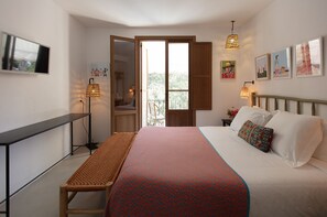 Deluxe Double Room | Soundproofing, free WiFi, bed sheets - Hostal Mar y Sal (Sant Josep de sa Talaia)