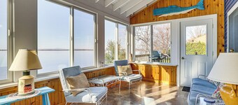 Alburgh Lake House: Private Beachfront!