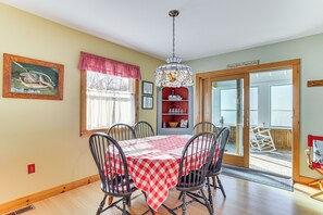 Dining - Alburgh Lake House: Private Beachfront! (Alburgh)