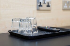 مكواة/لوح كي وواي فاي مجانًا وملاءات أسرّة