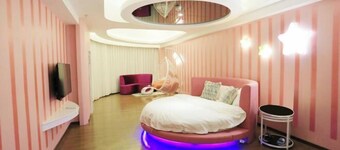 Furong Business Hotel