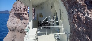Studio | Exterior - Studio in Old Port of Fira, Sea View, Santorini (Santorini)