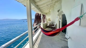 Studio | Balcony