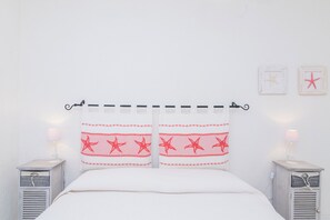 1 bedroom, iron/ironing board, bed sheets - Piazzetta Casa Paola 200m From The Sea (Loiri Porto San Paolo)