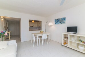 Familienapartment, Mehrere Schlafzimmer (Piazzetta Casa Paola 200m From The) | Wohnbereich