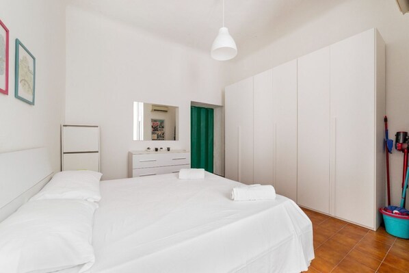 1 bedroom, iron/ironing board, WiFi