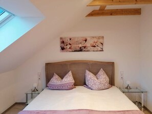 2 slaapkamers, een bureau, gratis wifi, beddengoed