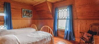 Amazing opportunity to vacation in one of highest point on the Nubble Peninsula