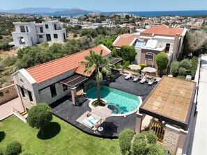 Außenpool (je nach Saison geöffnet), Cabañas (kostenlos), Sonnenschirme