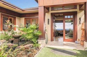 Property grounds - Makai Estate by Cuvee | Hualalai Resort | 25%OFF (Kailua-Kona)