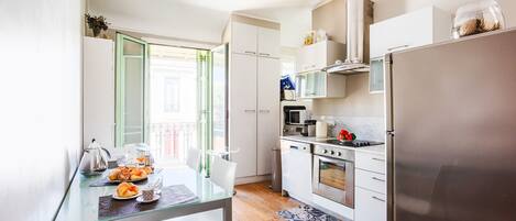 Fridge, microwave, oven, dishwasher