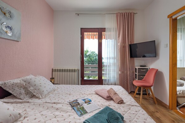 Family Apartment, 1 Bedroom, Balcony (Kostrena Apartment Maja) | 1 bedroom, free WiFi, bed sheets