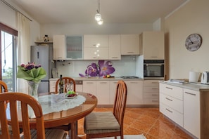 Familie appartement, 1 slaapkamer (Kostrena Apartment Maja) | Dineerruimte
