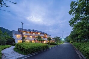 Cots/infant beds - Yinfeng Holiday Resort (Ningbo)