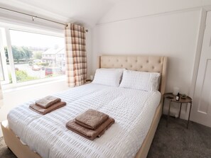 Cottage | 3 bedrooms, individually decorated, individually furnished, free WiFi