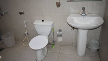 Triple Room | Bathroom