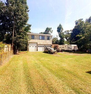Exterior - Private guest apt in between downtown and Carolina Beach (Wilmington)