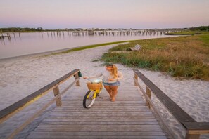 Beach nearby - Private guest apt in between downtown and Carolina Beach (Wilmington)
