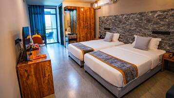 Quarto luxo | Cortinas blackout, quartos à prova de som, ferros/tábuas de passar roupa