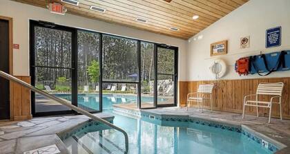 Trout Creek Resort/Golf/Beaches/Pools/Hot tub/Sauna/Pet friendly