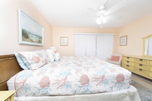 2 bedrooms, internet, bed sheets