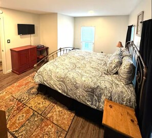 2 bedrooms, iron/ironing board, free WiFi, bed sheets - Lovely 2 Bed, 1.5 Bathroom TownHouse = ALL NEW! (Hagaman)