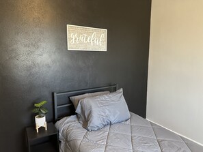 4 Schlafzimmer, Schreibtisch, kostenloses WLAN, Bettwäsche