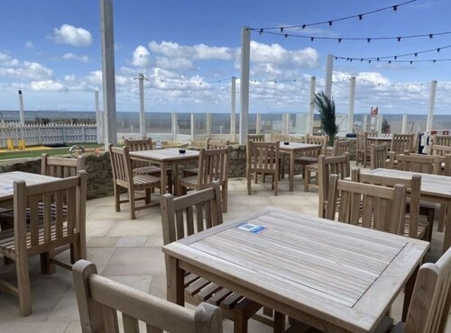 Prime Location 3-bed Chalet in Seal Bay, Selsey