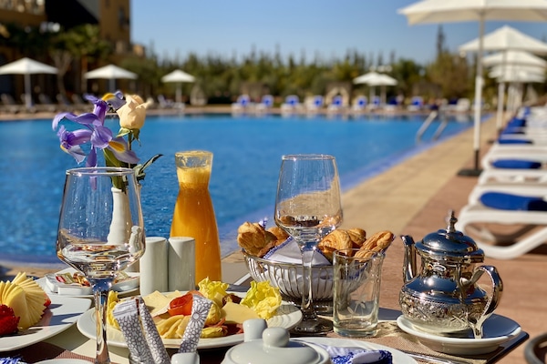 Desayuno buffet incluido todos los días