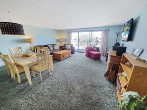 DVD player - 3 Bedroom Ocean Block Condo - Steps to the Beach and Ocean! Large 1400 sq. ft. top floor condo on 135th St. Waves 406 (Ocean City)