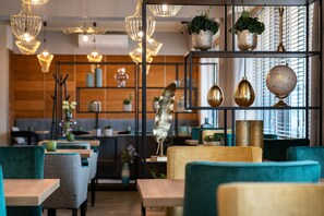 Desayuno buffet incluido todos los días 