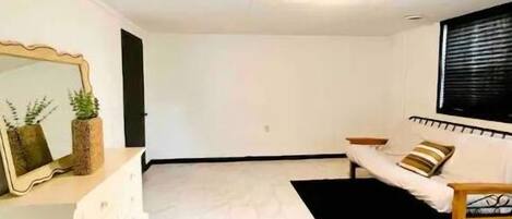 3 soverom, strykejern/-brett, wi-fi og sengetøy